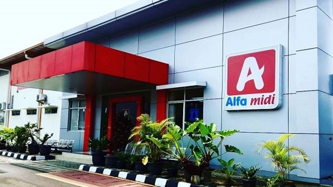 alfa midi catat laba bersih